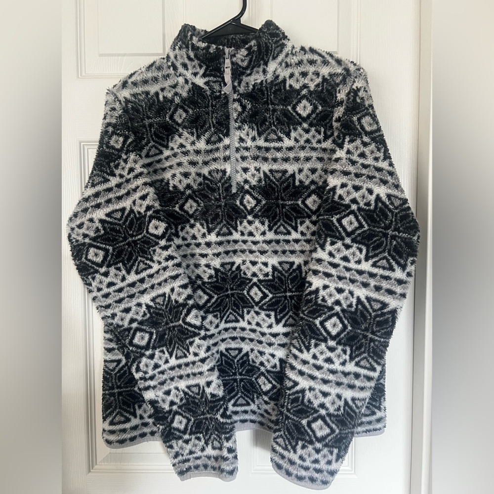 Prince & Fox Black, Grey, and White 1/4 Zip Up Fleece